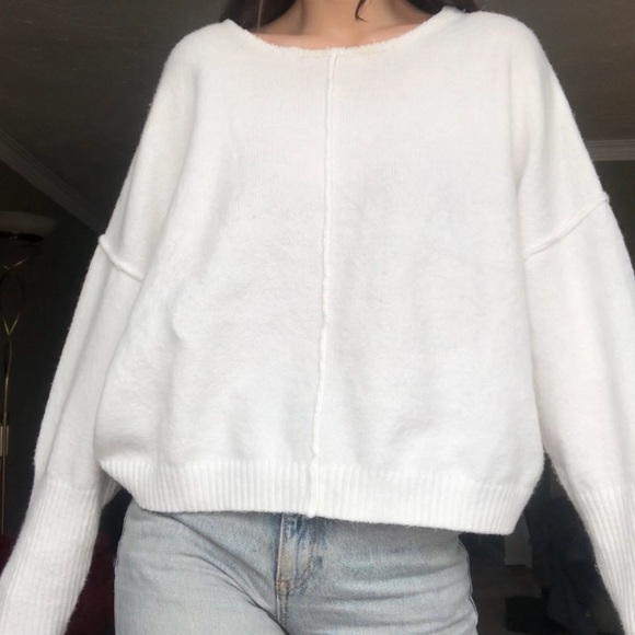 2 for 40$ Exposed hem sweater - Picture 3 of 5